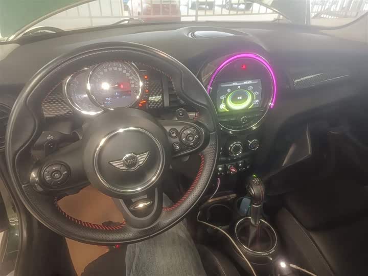 MINI Hatch — фото 10