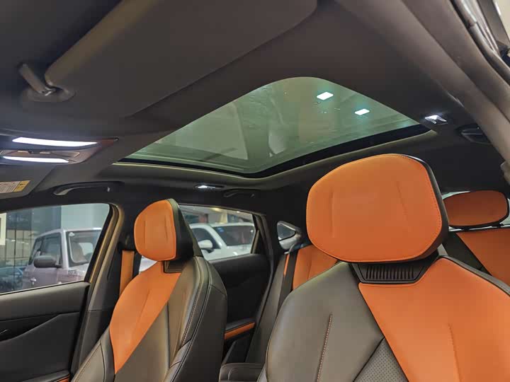 Changan UNI-V 2022 1.5 T — фото 13