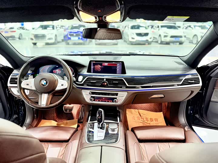 BMW 7 Series 730Li M спортпакет — фото 4