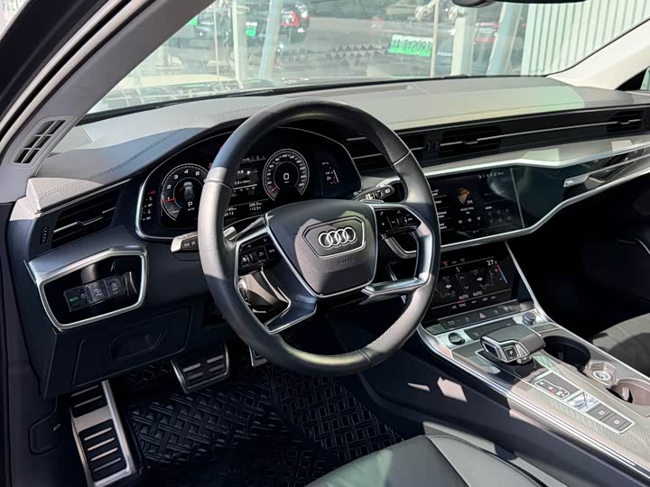 Audi A6 2022 Avant 40 TFSI — фото 6