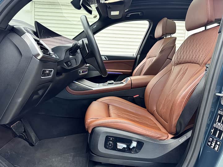 BMW X7 2023 x Drive 40i — фото 7