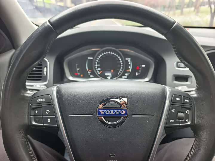 Volvo S60 2015 S 60 L T 5 — фото 14