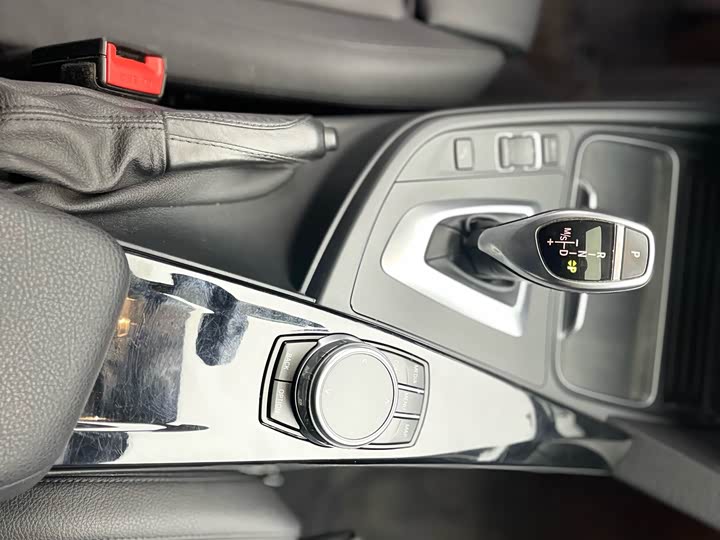BMW 3-Series 2018 320 Li Leading M — фото 22