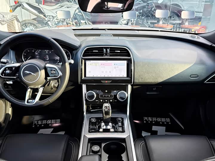 Jaguar XEL 2020 2.0 T 200 PS R-DYNAMIC — фото 13