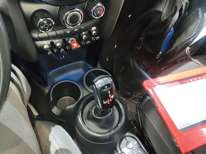 MINI Hatch — фото 10