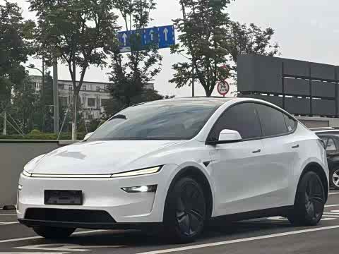 Tesla Model Y 2026 — фото 12