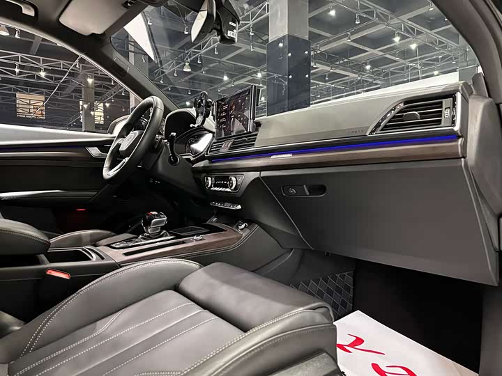 Audi Q5L 2024 45 TFSI — фото 12