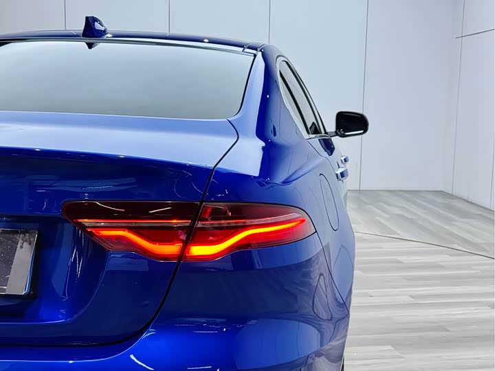 Jaguar XEL 2020 2.0 T 200 PS R-DYNAMIC S — фото 25