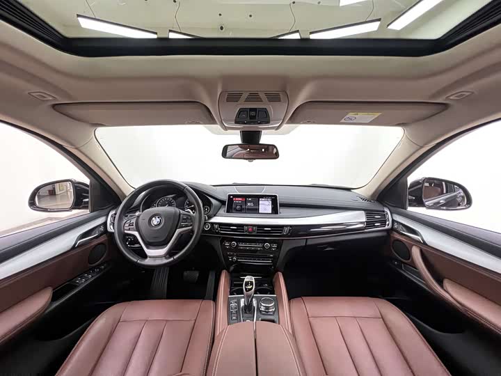 BMW X6 2018 x Drive 35i Leading — фото 9