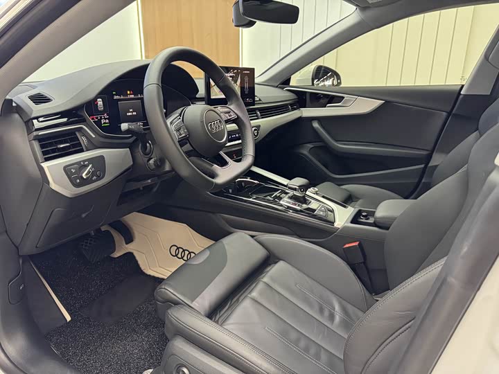 Audi A5 2023 Sportback 40 TFSI — фото 11