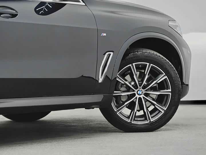 BMW X5 2022 x Drive 30 Li M — фото 36