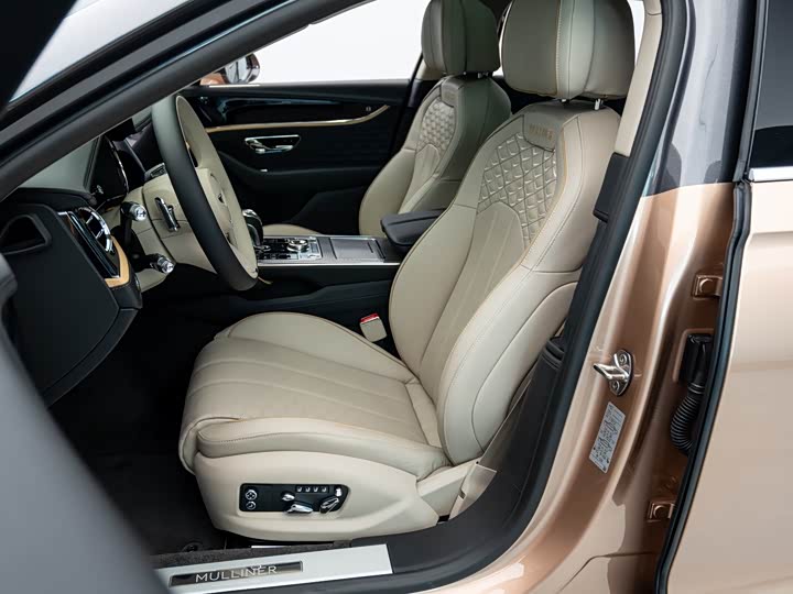 Bentley Flying Spur — фото 14