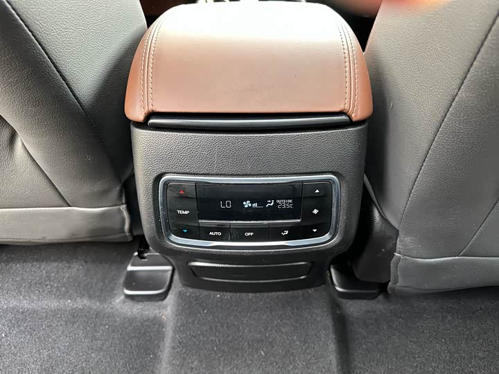 Trumpchi GS8 2017 320 T 2 WD ( ) — фото 19