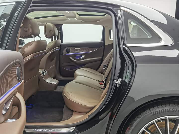 Mercedes-Benz E-Class рестайлинг E 260 L 4MATIC — фото 15