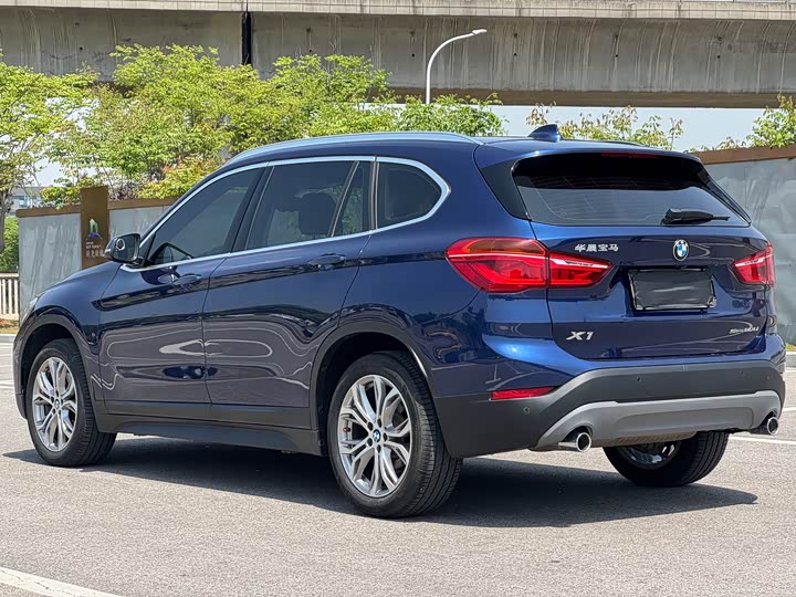 BMW X1 2019 s Drive 20 Li Leading — фото 6