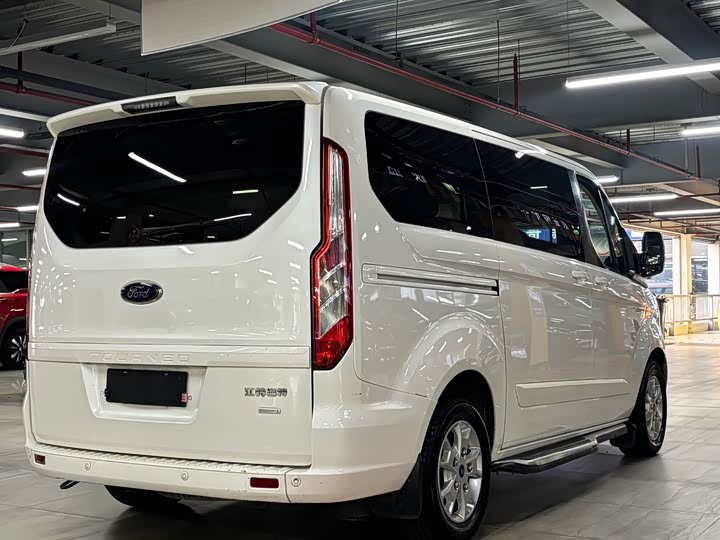 Ford Tourneo — фото 14