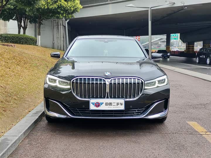 BMW 7-Series 2019 740 Li Leading — фото 2