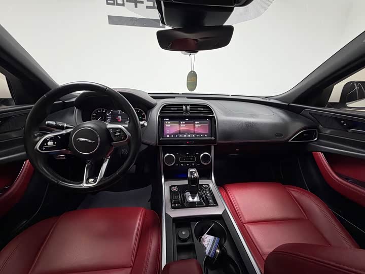 Jaguar XEL 2020 2.0 T 200 PS R-DYNAMIC S — фото 11