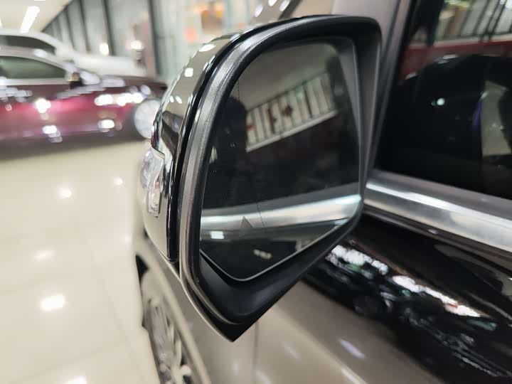 Mercedes-Benz V-Class 2018 V 260 L VI — фото 35