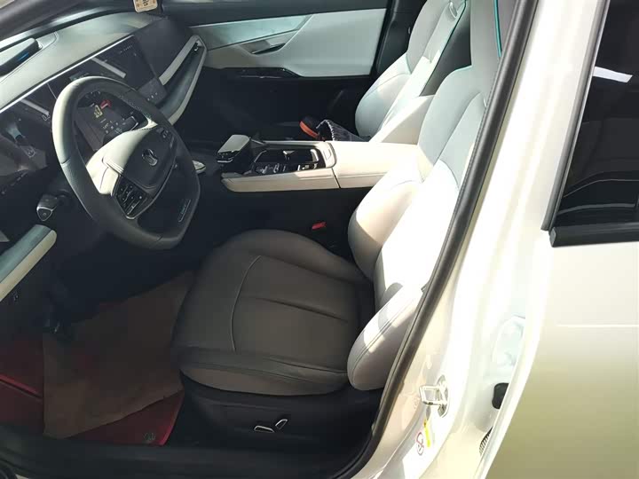 Changan UNI-T 2023 1.5 T Premium — фото 15