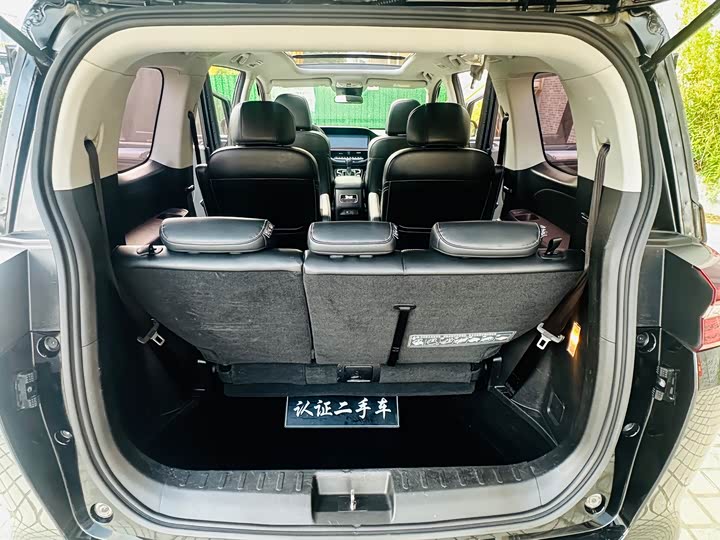 Trumpchi M6 2021 270 T DCT ( ) — фото 15