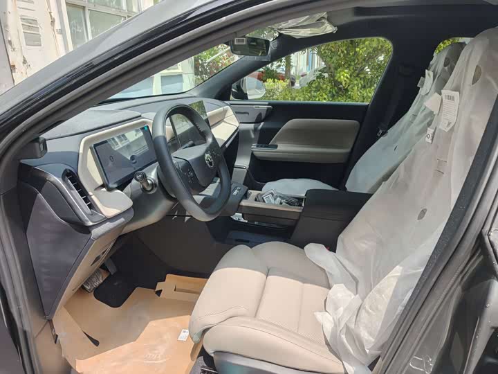 Volvo XC70 Hybrid 2026 4 WD Plus — фото 3