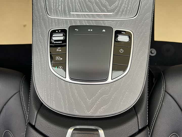Mercedes-Benz CLS 2021 CLS 300 Luxury — фото 32