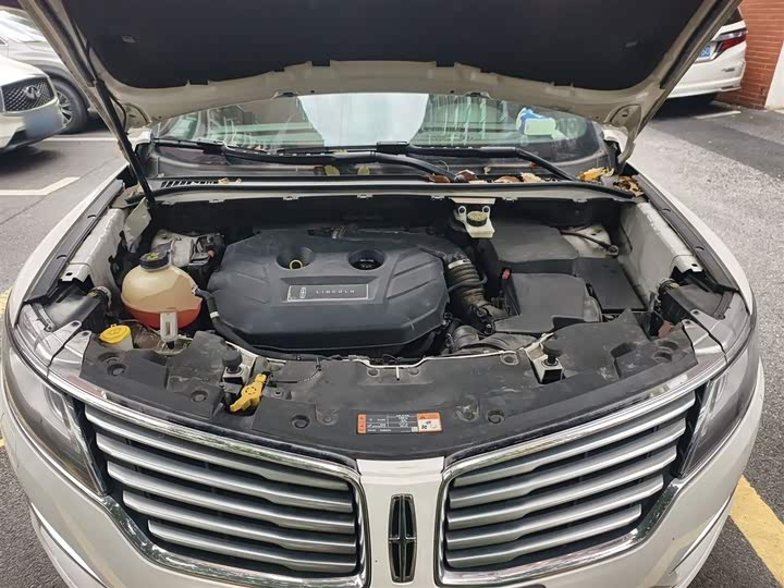 Lincoln MKC 2017 2.0 T 4 WD — фото 11