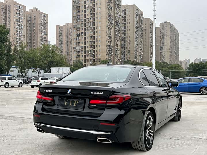 BMW 5 Series 530Li продвинутая люкс-пакет — фото 7