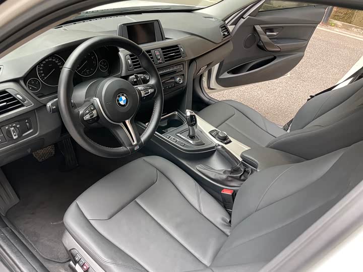 BMW 3-Series 2015 320 Li — фото 11