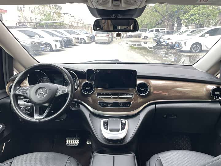 Mercedes-Benz V-Class 2020 V 260 L — фото 13
