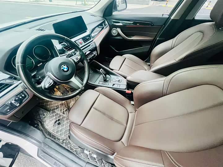 BMW X1 2022 s Drive 25 Li Leading — фото 13