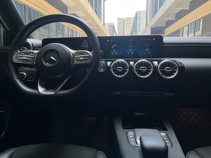 Mercedes-Benz A-Class 2021 A 200 L — фото 15