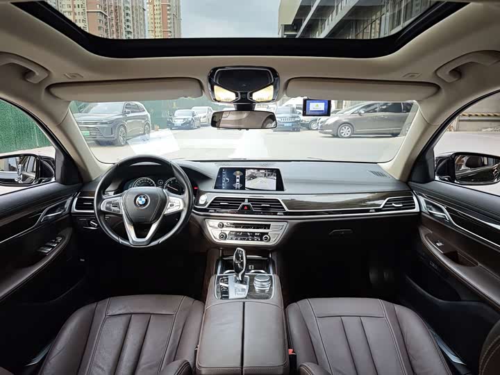 BMW 7 Series 730Li продвинутая — фото 5