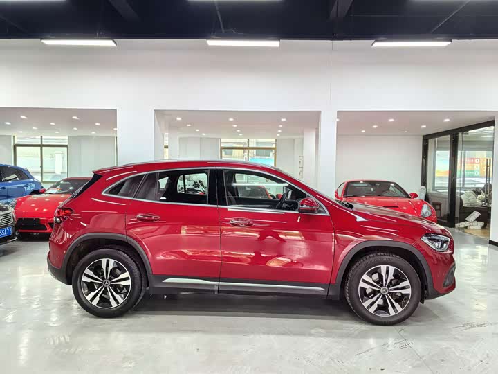 Mercedes-Benz GLA 2020 GLA 200 — фото 4