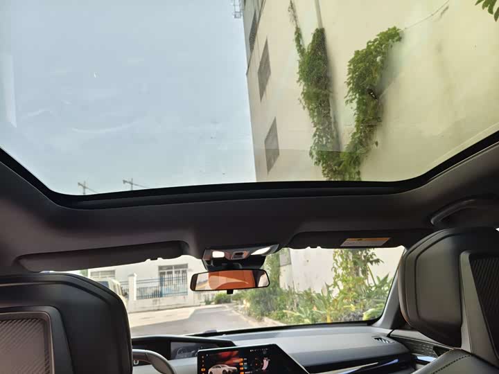 Changan UNI-V 2022 1.5 T Premium — фото 10