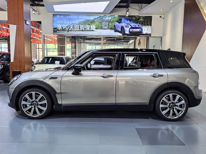 MINI Clubman — фото 3