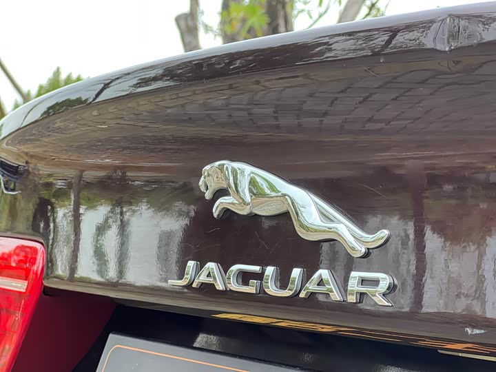Jaguar XEL 2019 2.0 T 200 PS — фото 15