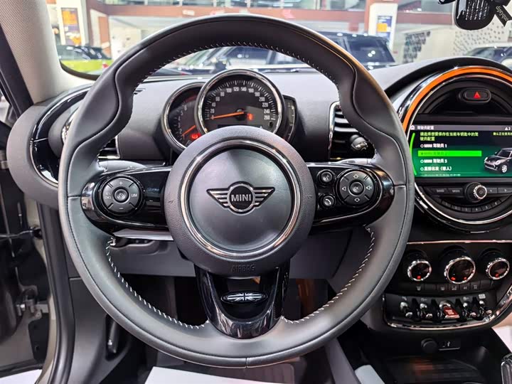 MINI Clubman — фото 8