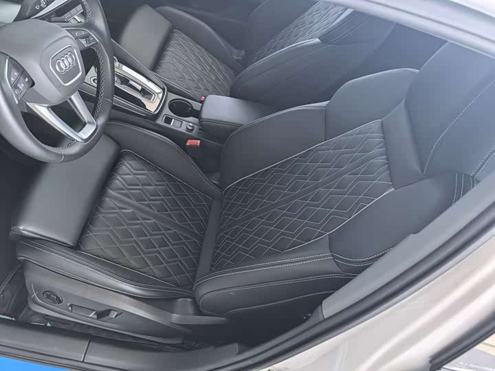 Audi A3 2025 Sportback 35 TFSI — фото 10