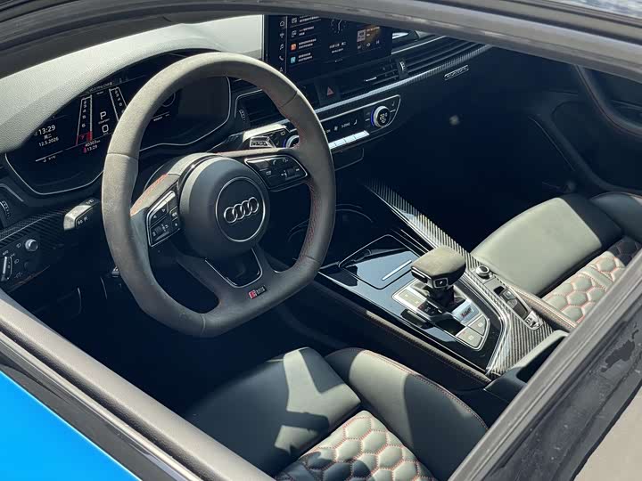 Audi RS4 2021 RS 4 Avant — фото 7