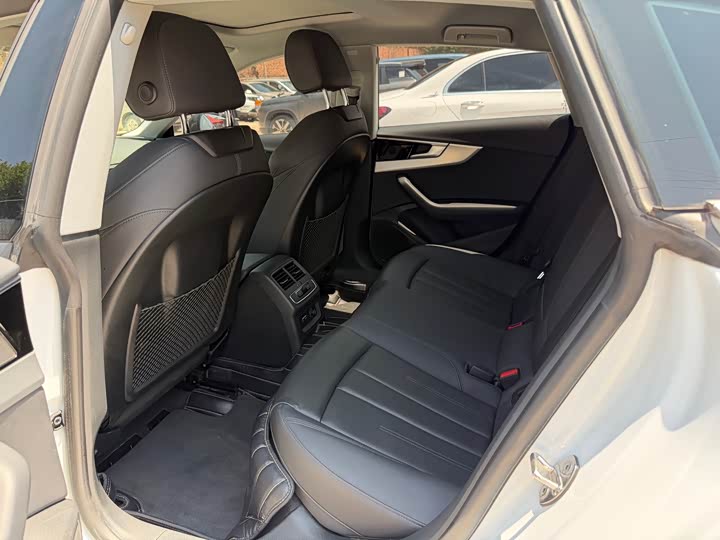 Audi A5 2025 Sportback 40 TFSI — фото 10