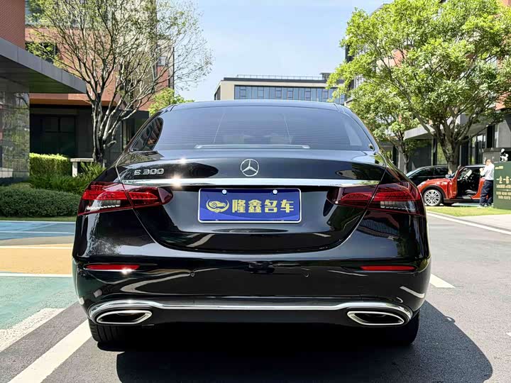 Mercedes-Benz E-Class 2022 E 300 L — фото 6