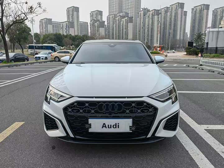 Audi A3 2022 Sportback 35 TFSI Sport — фото 2