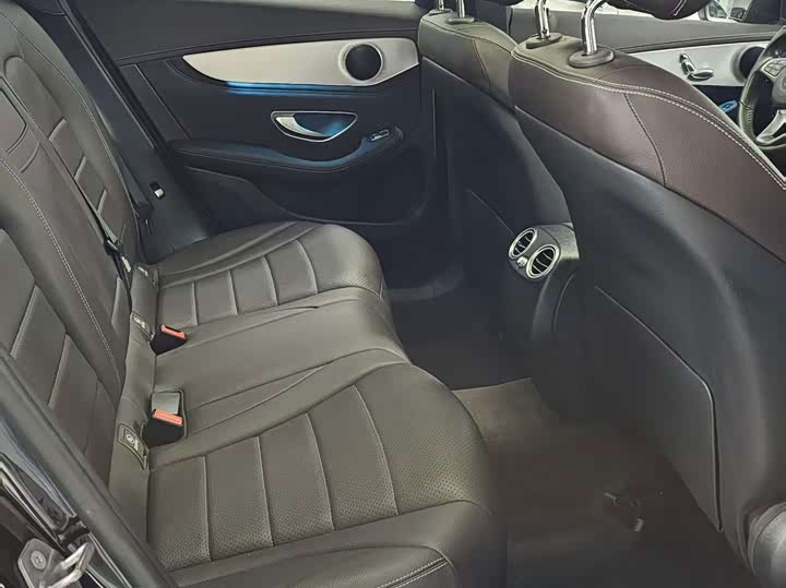 Mercedes-Benz GLC 200 4MATIC — фото 15