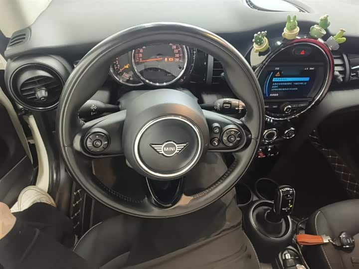 MINI Hatch — фото 11
