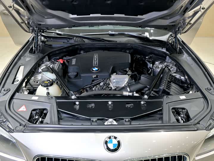 BMW 5-Series 2014 525 Li — фото 26