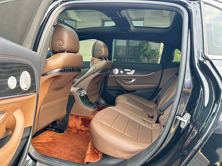 Mercedes-Benz E-Class 2021 E 300 L Luxury — фото 6