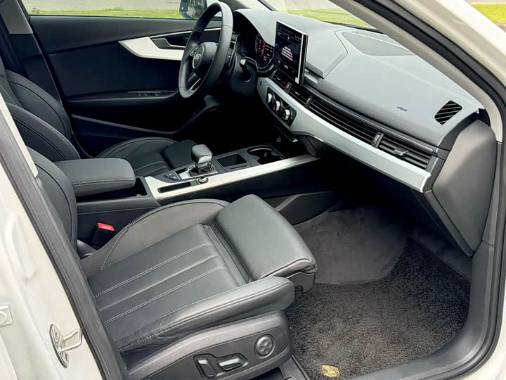 Audi A4L 2020 40 TFSI — фото 9