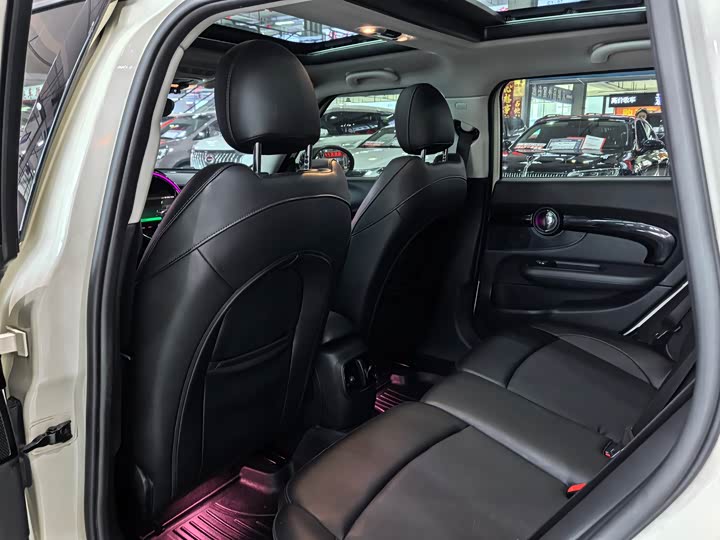 MINI Clubman — фото 6